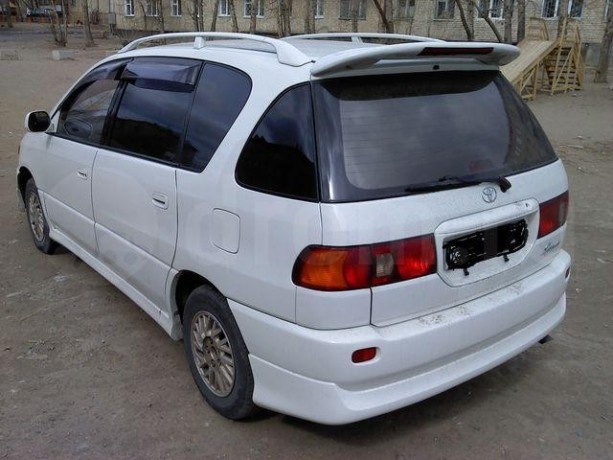 Аэродинамический обвес (сток) Toyota Ipsum купить недорого с доставкой в Рыбинск