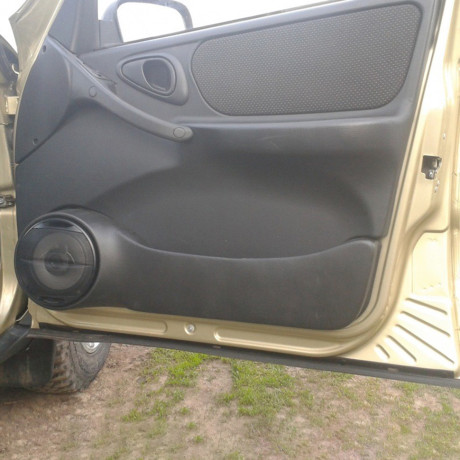 Подиумы B@3 2123 Chevrolet Niv@ (под динамик 16см) купить недорого с доставкой в Рыбинск