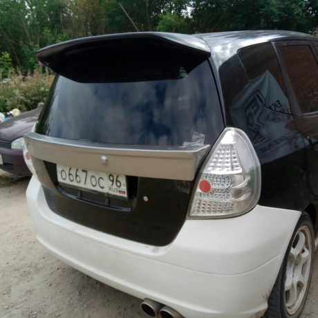 Средняя накладка на 5 дверь для Honda Fit GD купить недорого с доставкой в Рыбинск